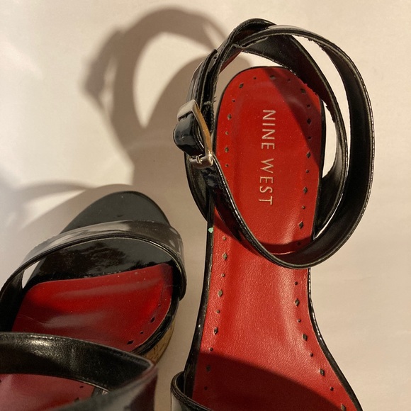 Nine West strappy sandals with cork heel, size 8 - Picture 6 of 6